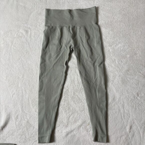 Set Active Set Womens Size Medium Sage Green Leggings Athletic Workout Set Gym - Picture 4 of 6